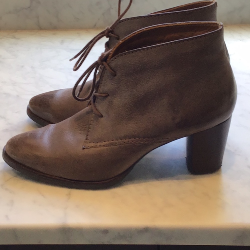 Bos & Co leather lace up booties - Picture 2 of 5